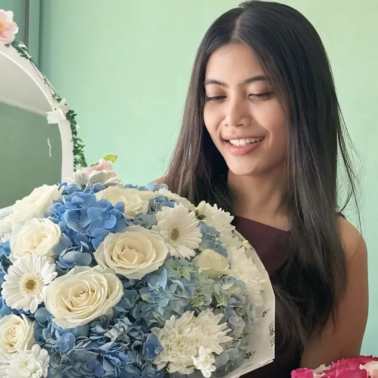 Anggie Fitriana, Founder of Loys Bloom Boutique